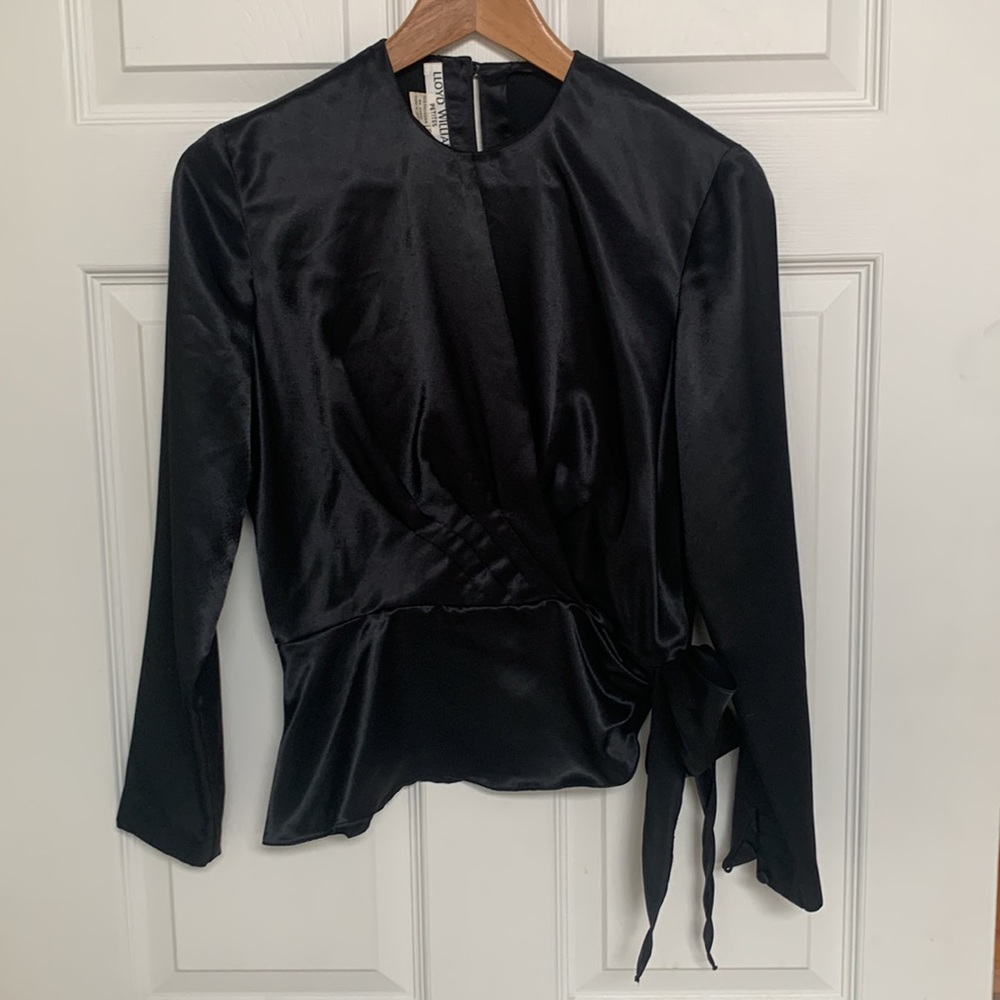 Lloyd Williams Petites Black silky Peplum long sleeve blouse pleated rib…